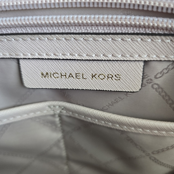 Michael Kors Beige Tote Bag - Picture 12 of 17